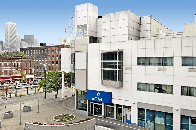 Hotel Super 8 By Wyndham Downtown Toronto Exterior foto